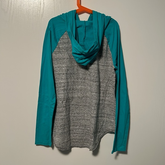 👧Girls 14/16 Long Sleeve Active Shirt, Hoody. Justice. - Picture 3 of 6